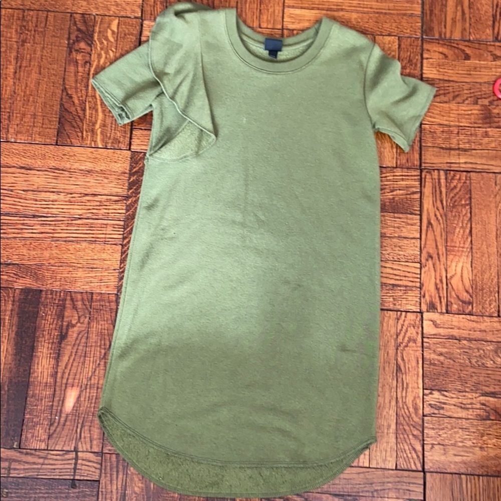 Green art class dress